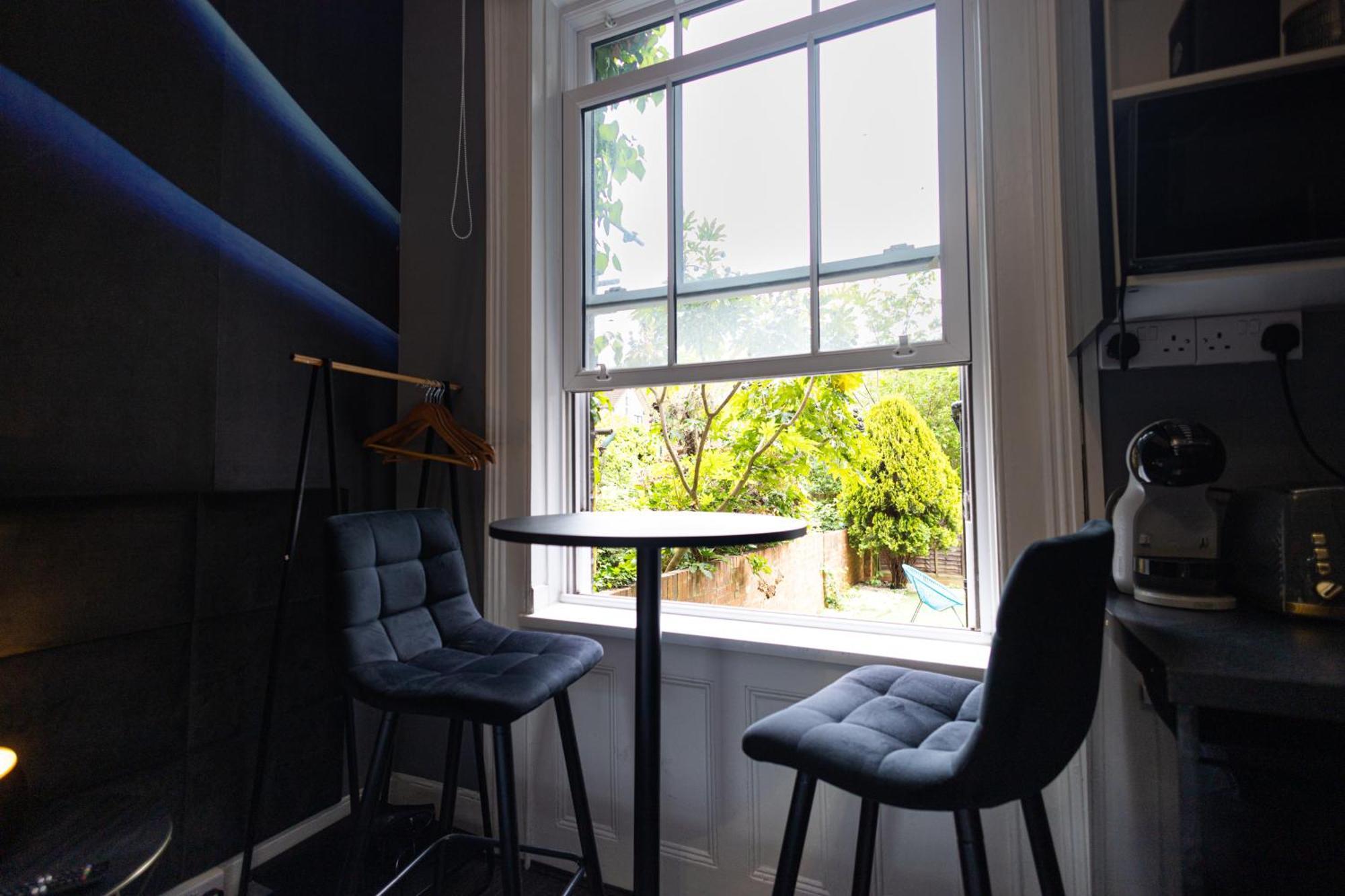 London, Jacuzzi 1 Bedroom Apartment Exterior foto